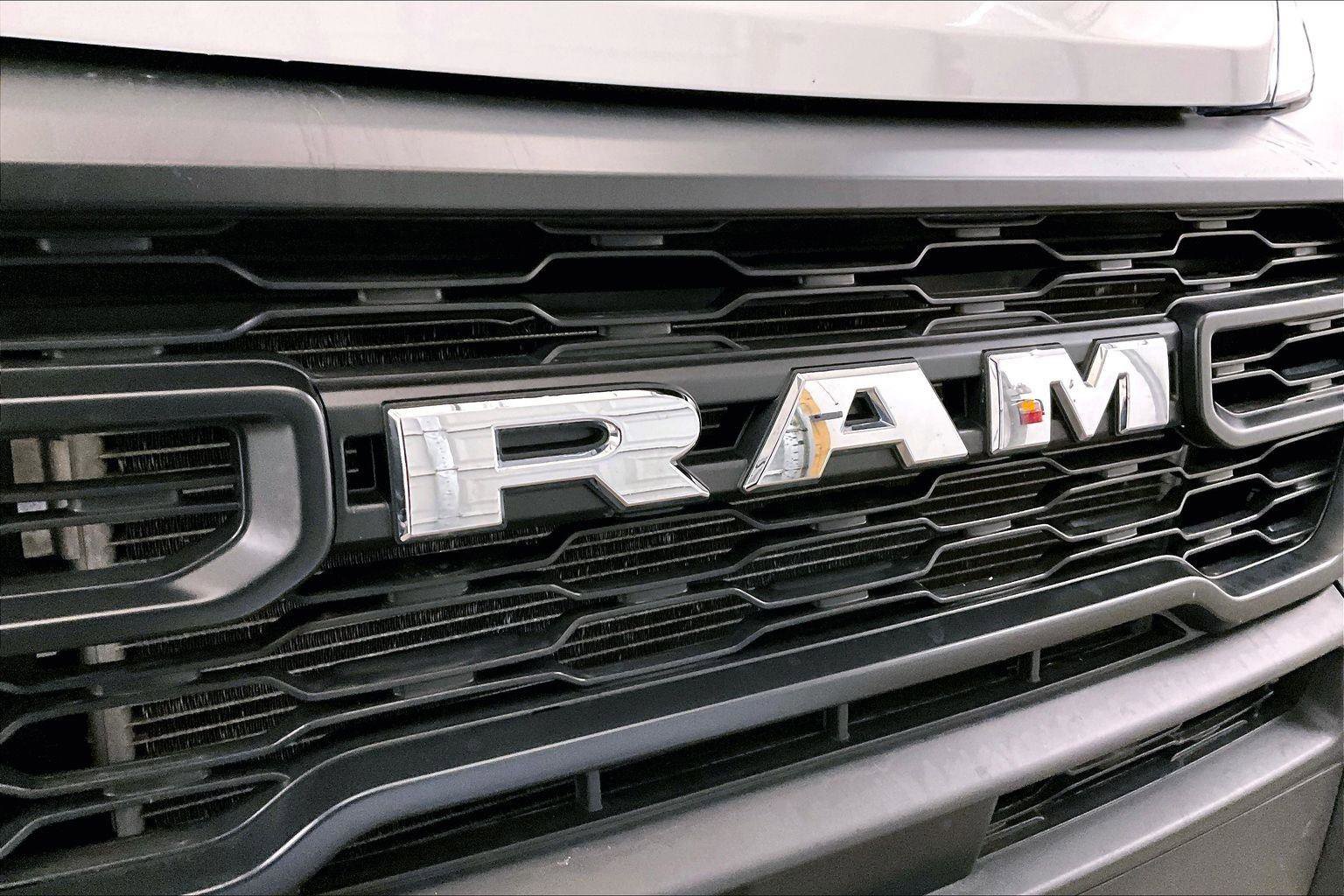 Used 2023 RAM ProMaster 2500 w/ Convenience Group image 27