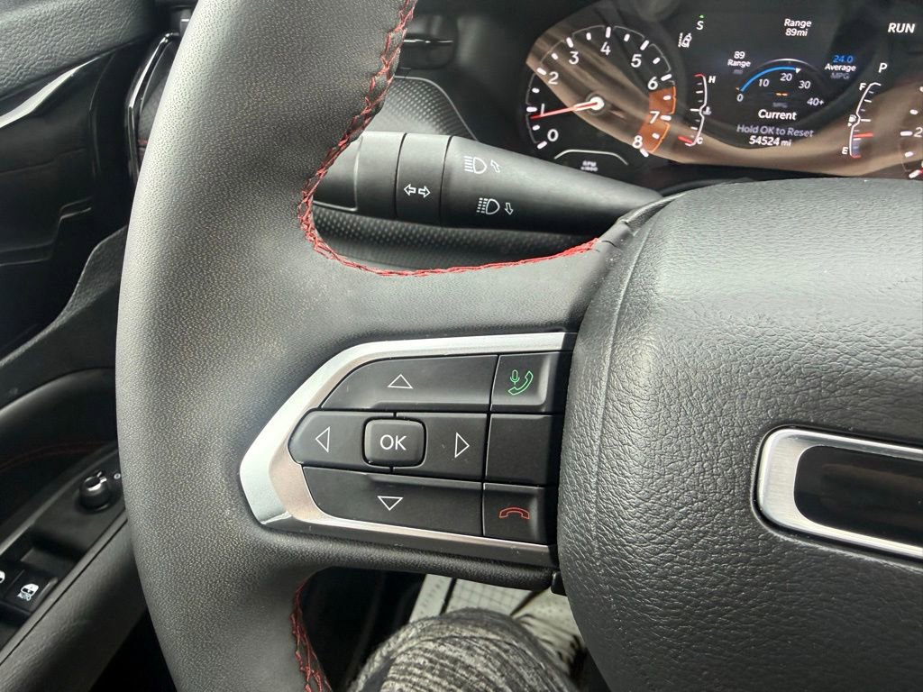 Used 2023 Jeep Compass Trailhawk w/ Trailhawk Convenience Group AWD/4WD image 18