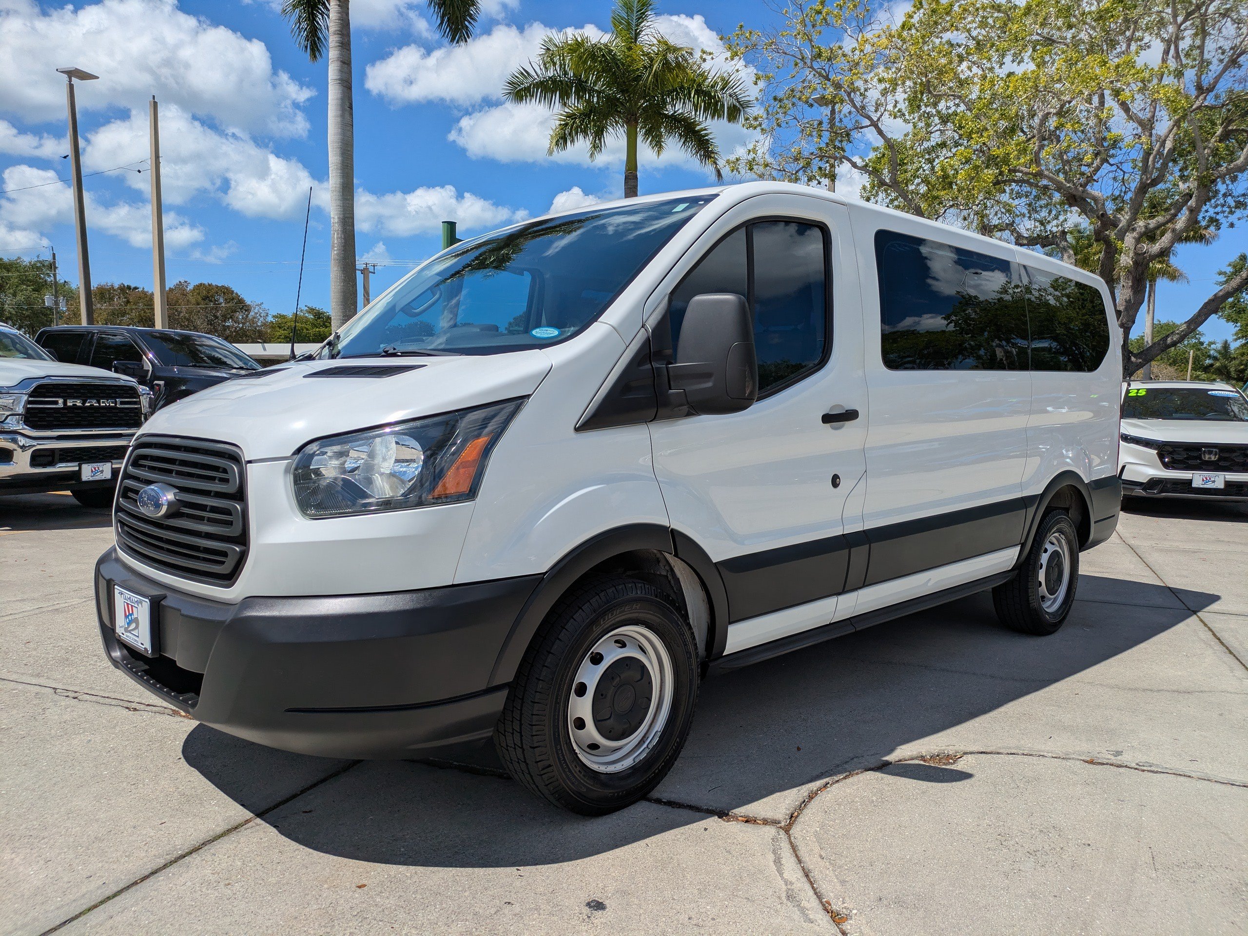 Certified 2019 Ford Transit 150 XL RWD image 7