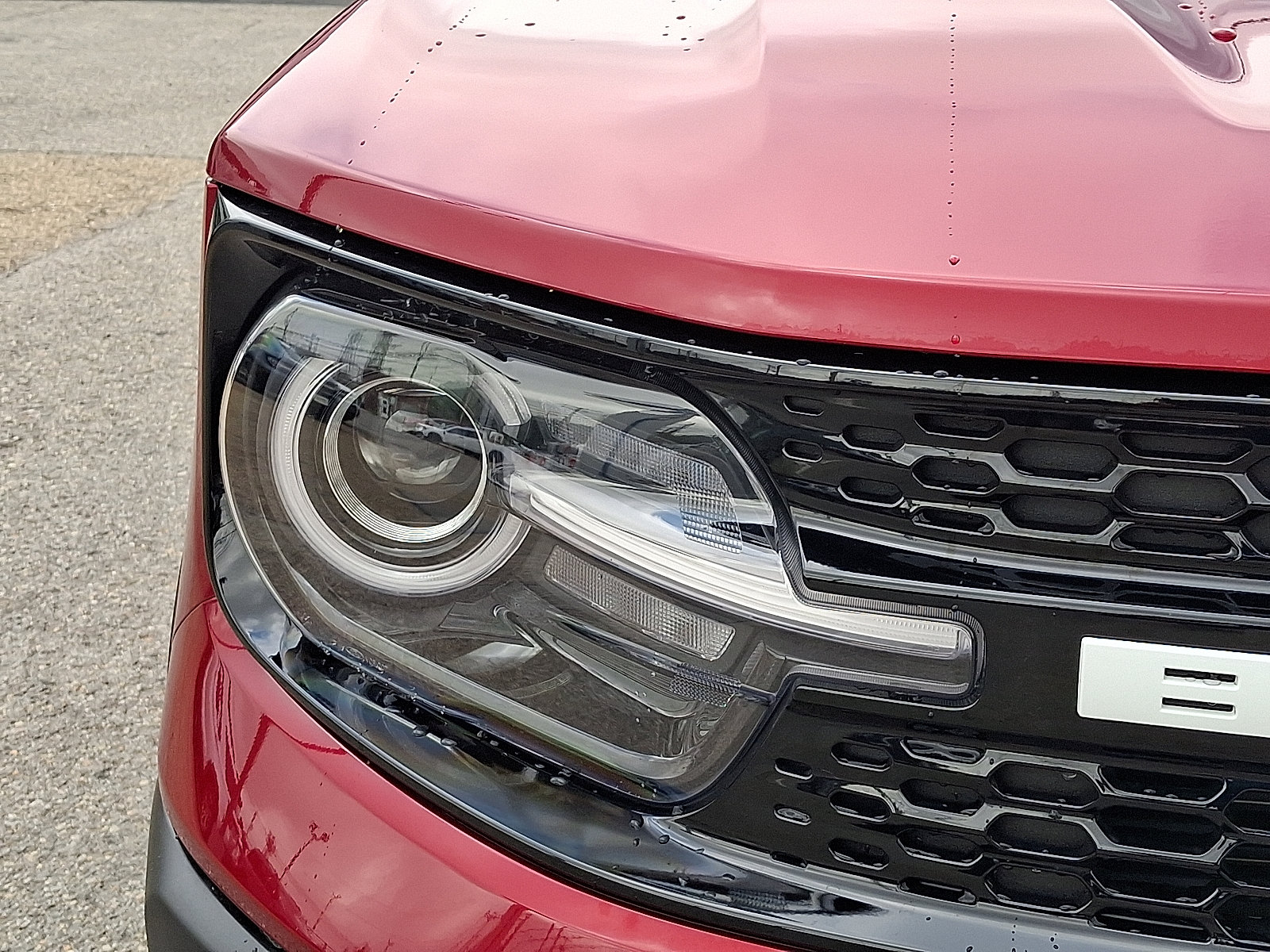 Certified 2025 Ford Bronco Sport Outer Banks w/ Outer Banks Tech Package+ AWD/4WD image 9