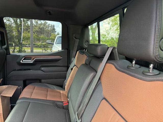 Used 2023 Chevrolet Silverado 1500 High Country image 11