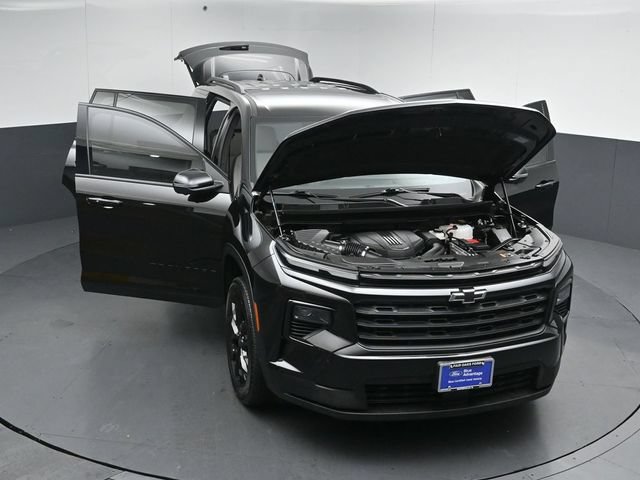 Used 2024 Chevrolet Traverse LT w/ Midnight/Sport Edition AWD/4WD image 52