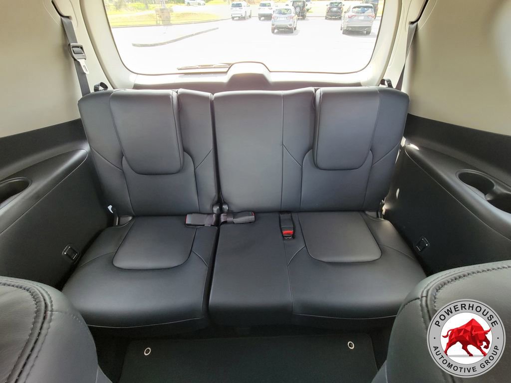 Used 2024 Nissan Armada SL w/ Captain's Chairs Package image 17