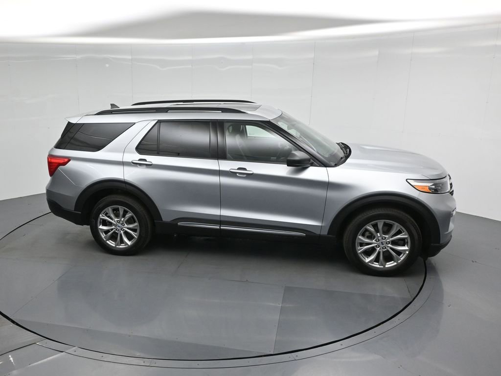 Certified 2023 Ford Explorer XLT w/ Equipment Group 202A AWD/4WD image 53