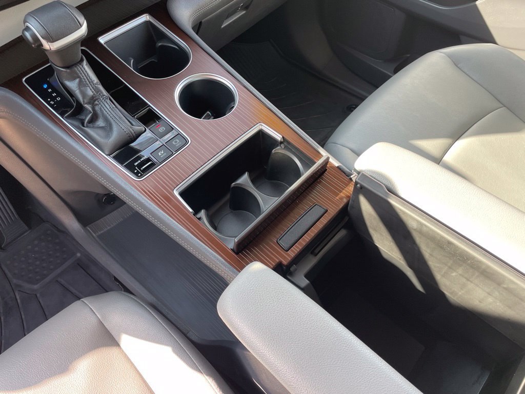 Used 2023 Toyota Sienna XLE AWD/4WD image 9