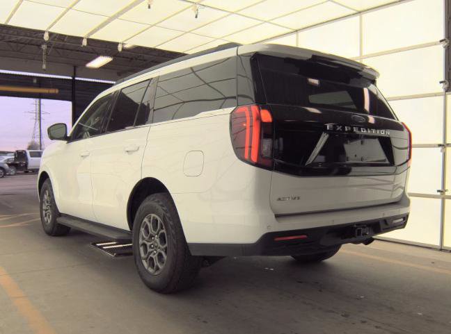 Certified 2025 Ford Expedition Active image 2