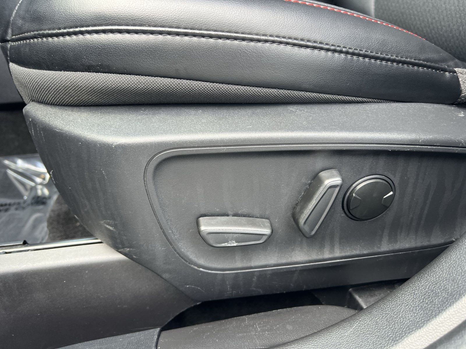 Certified 2025 Ford Escape ST-Line AWD/4WD image 14