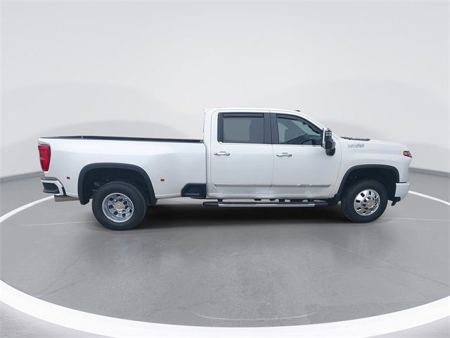 Used 2024 Chevrolet Silverado 3500 High Country w/ Technology Package image 6