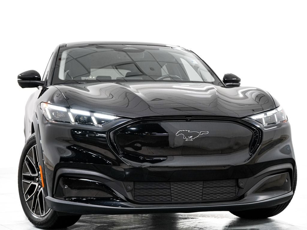 Certified 2025 Ford Mustang Mach-E Premium AWD/4WD image 3