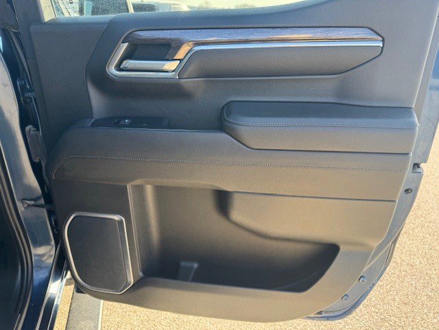 Used 2023 Chevrolet Silverado 1500 LTZ image 29
