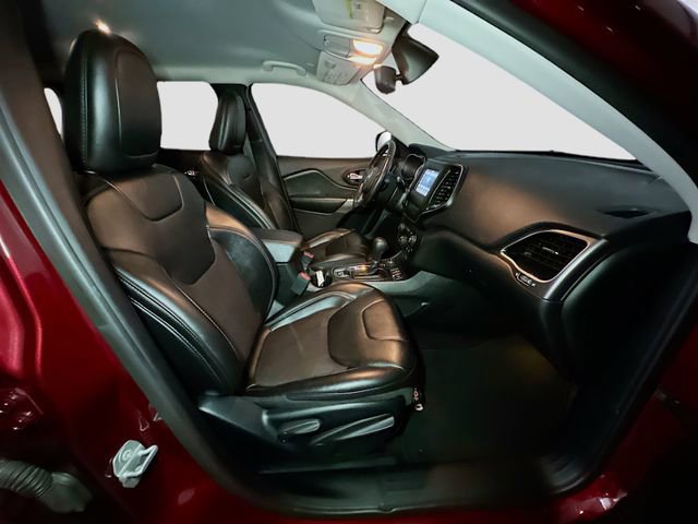 Used 2019 Jeep Cherokee Latitude Plus w/ Comfort/Convenience Group image 38