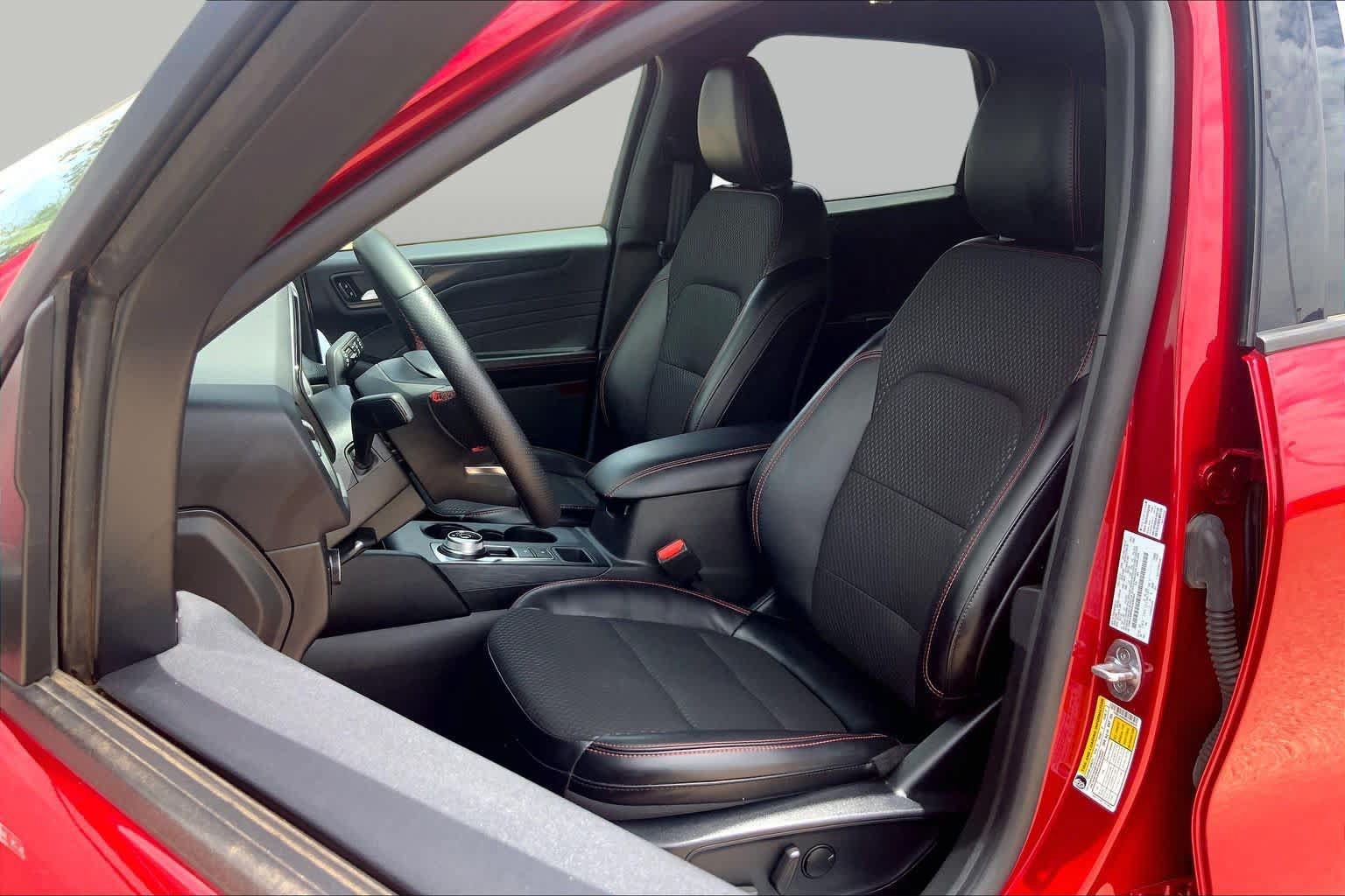 Certified 2024 Ford Escape ST-Line w/ Tech Pack #1 AWD/4WD image 8