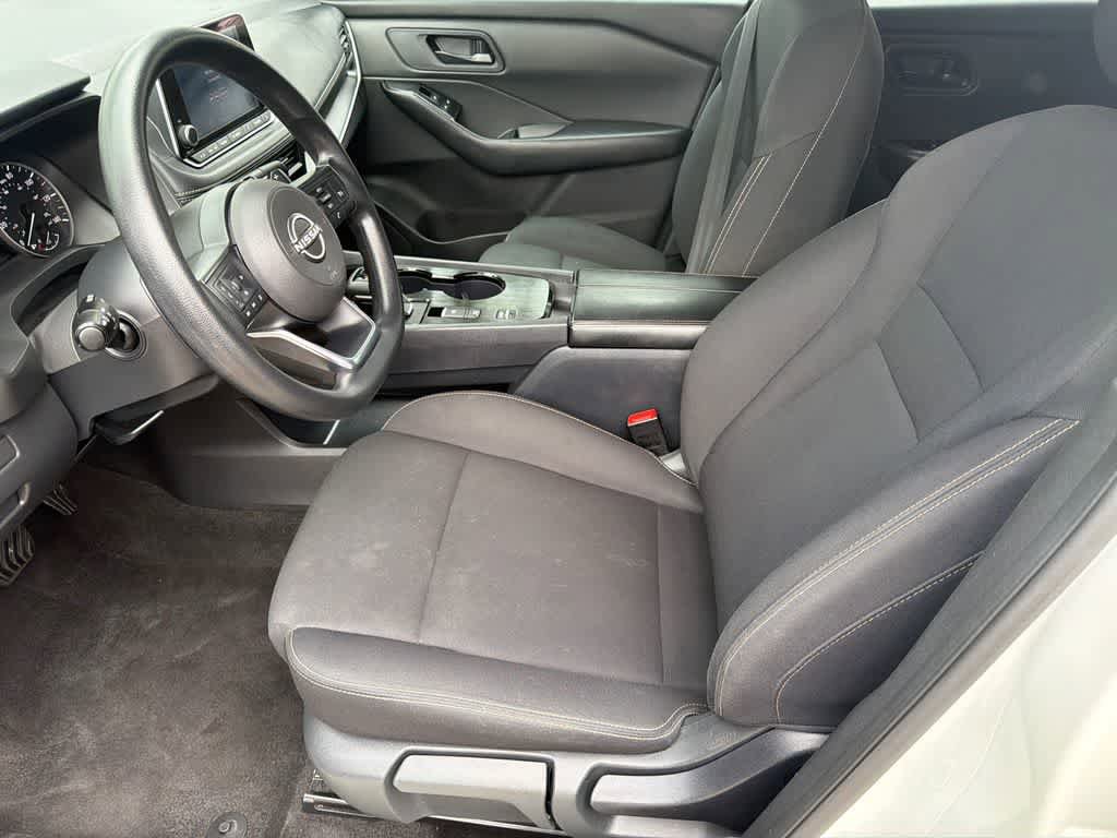 Used 2024 Nissan Rogue S FWD image 10