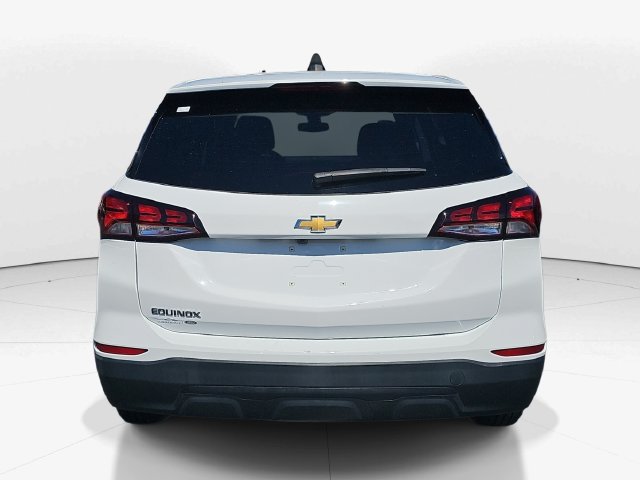 Used 2024 Chevrolet Equinox LS w/ LS Convenience Package FWD image 4