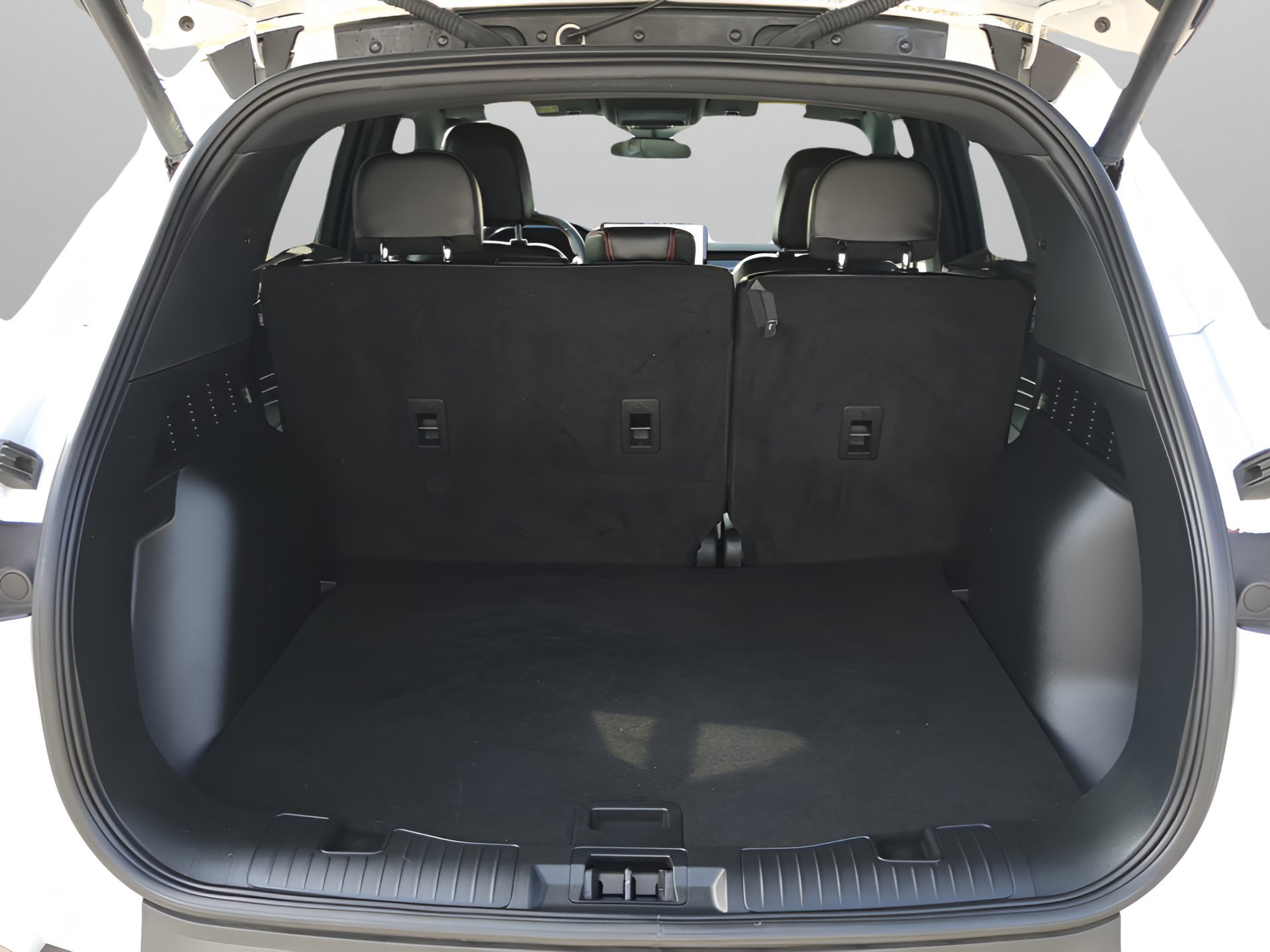 Certified 2025 Ford Escape ST-Line w/ Equipment Group 301A image 38