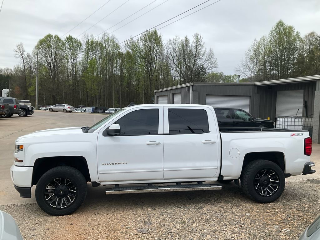 Used 2017 Chevrolet Silverado 1500 LT w/ All Star Edition AWD/4WD image 8