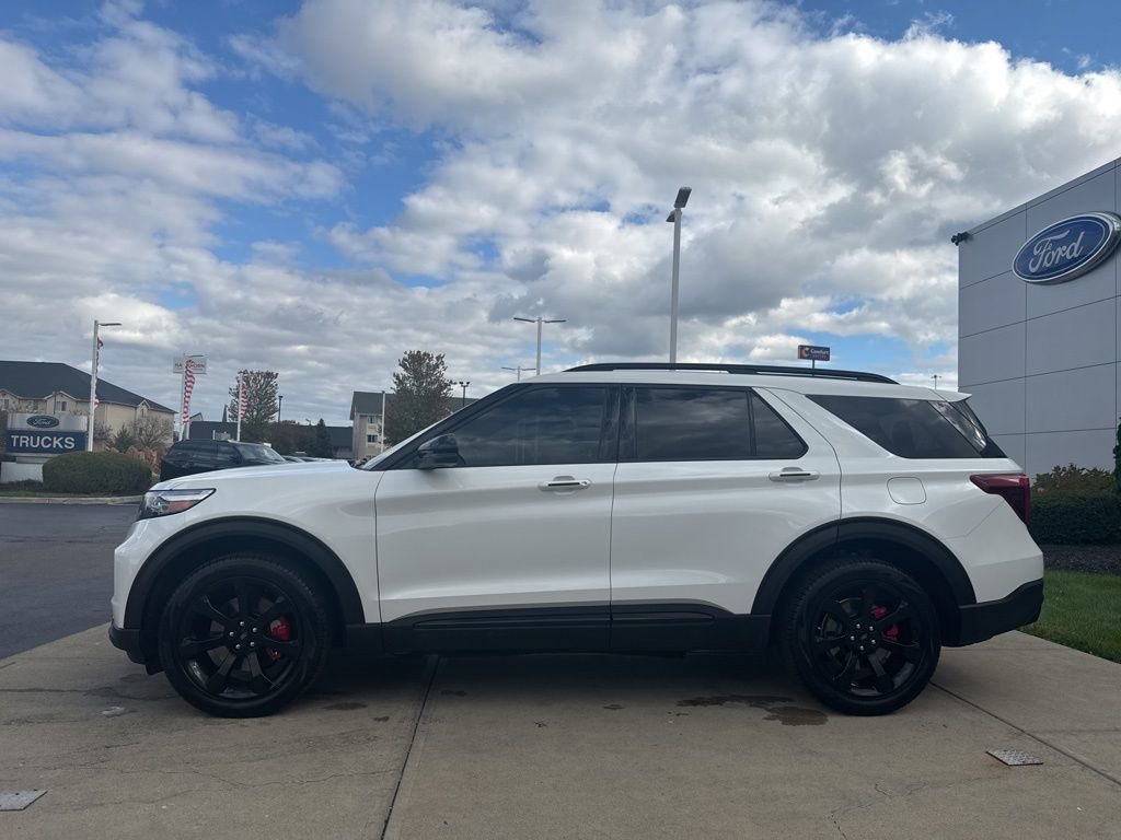 Certified 2024 Ford Explorer ST w/ Equipment Group 401A image 7