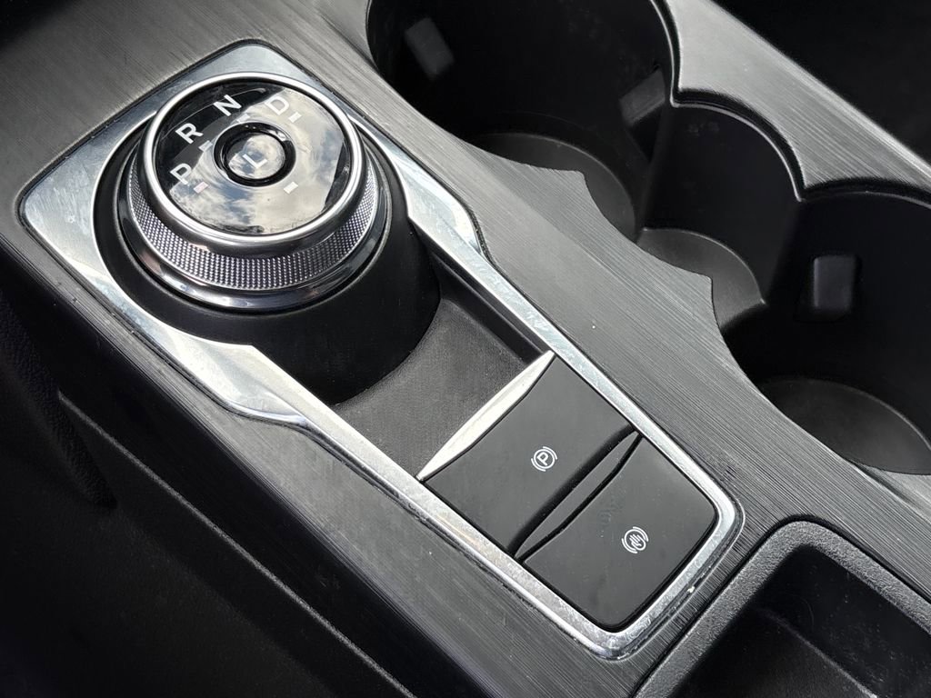 Certified 2025 Ford Escape Base image 27