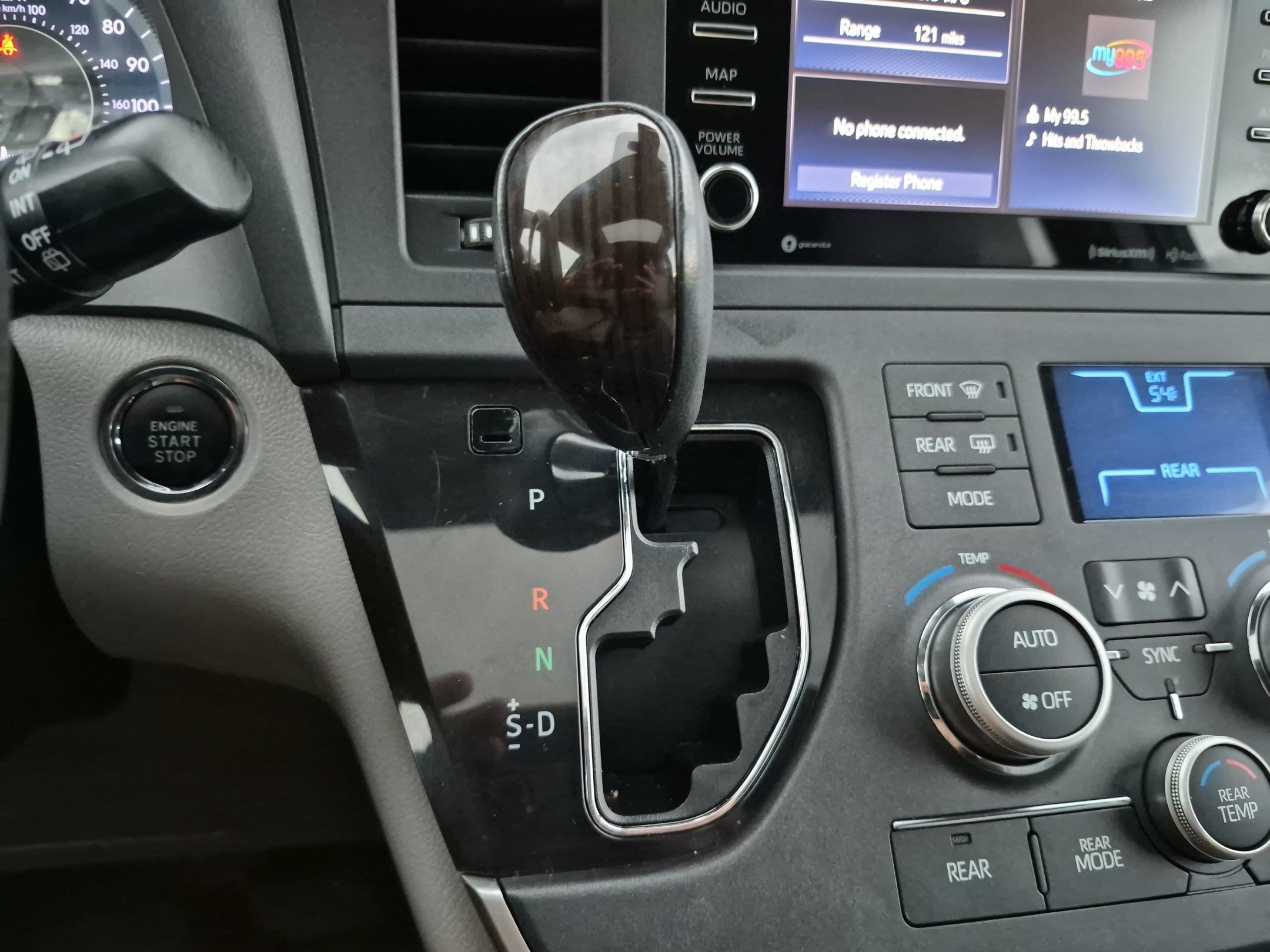 Used 2020 Toyota Sienna XLE FWD image 29