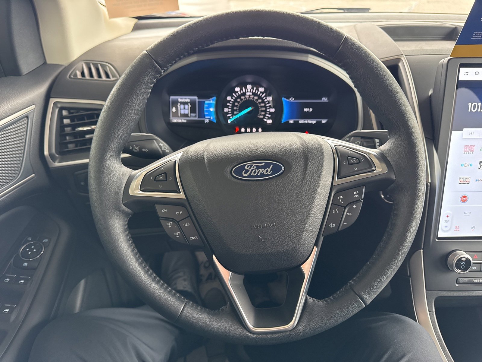 Certified 2024 Ford Edge SEL w/ Convenience Package image 26