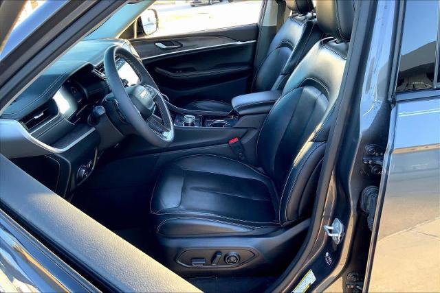 Used 2023 Jeep Grand Cherokee L Limited RWD image 10