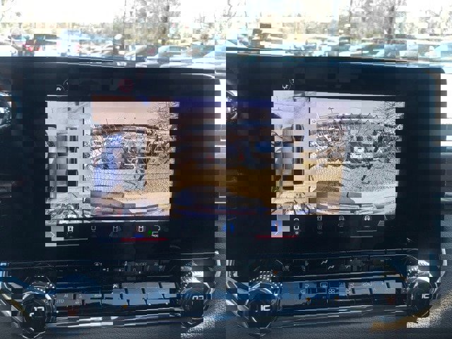 Used 2023 GMC Canyon Denali image 13