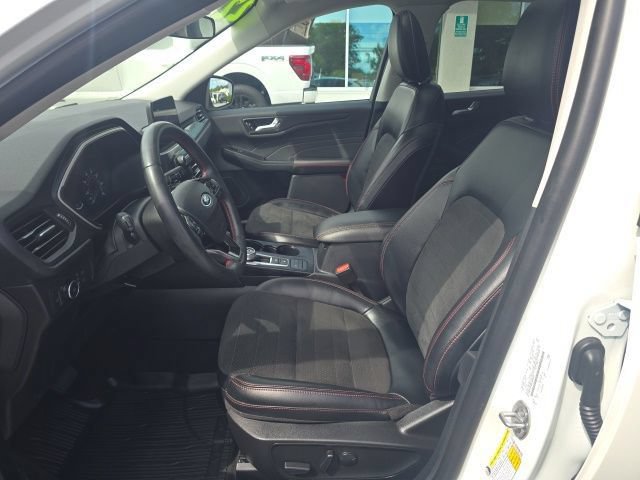 Certified 2022 Ford Escape SEL w/ SEL Stealth AWD Package image 11