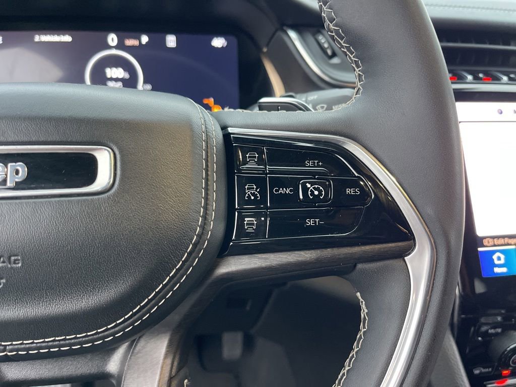 Used 2023 Jeep Grand Cherokee L Overland w/ Rear Seat Video Group I image 18