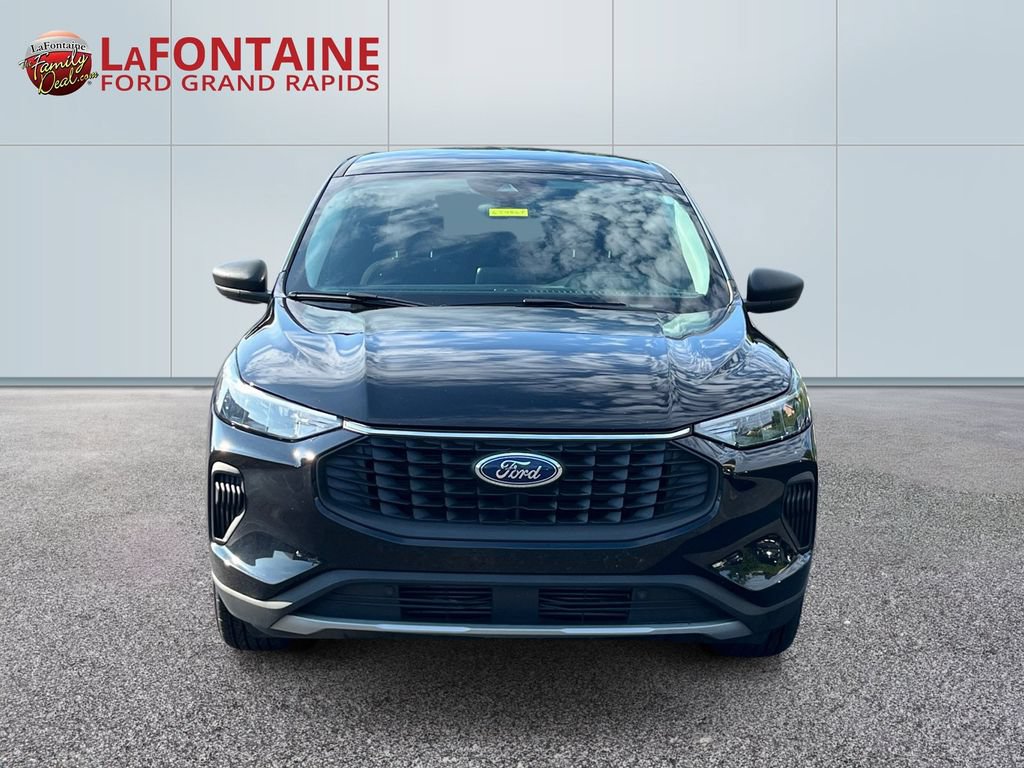 Certified 2023 Ford Escape Active AWD/4WD image 2