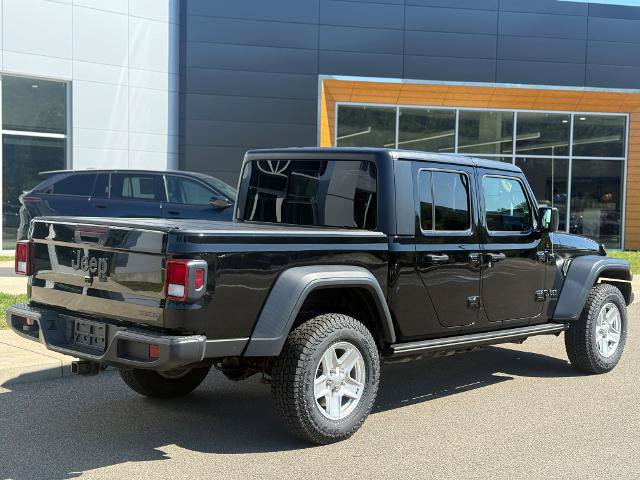 Used 2020 Jeep Gladiator Sport w/ Quick Order Package 24S AWD/4WD image 2