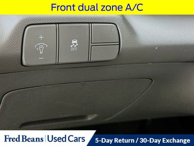 Used 2024 Hyundai Elantra SEL image 13