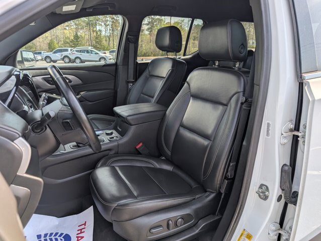 Used 2023 Chevrolet Traverse LT FWD image 11