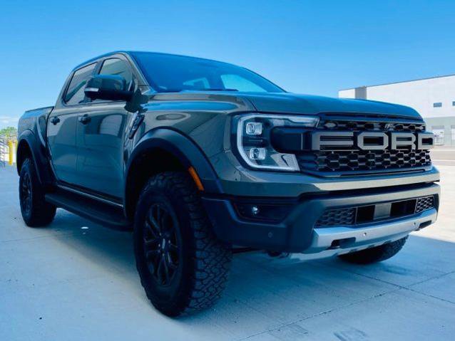 Certified 2025 Ford Ranger Raptor AWD/4WD image 3