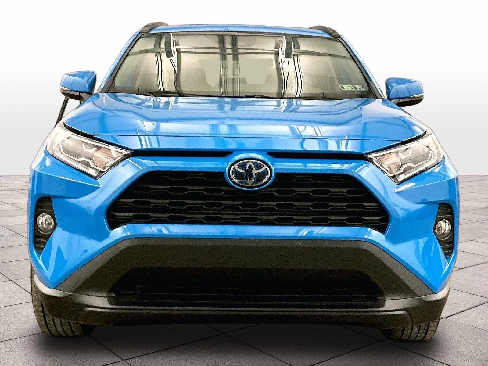 Used 2019 Toyota RAV4 XLE image 3