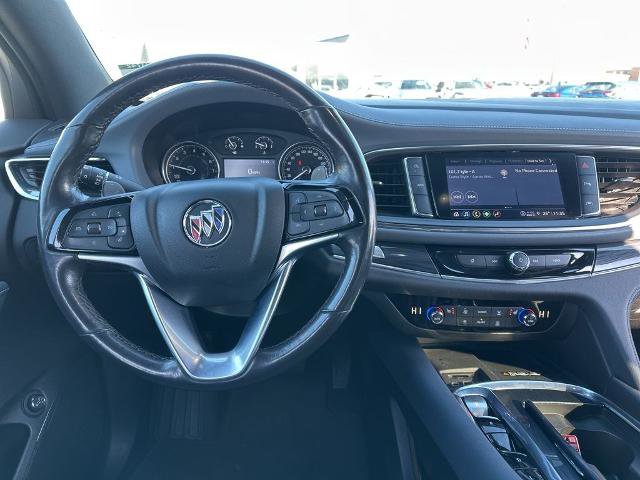 Used 2022 Buick Enclave Essence image 5