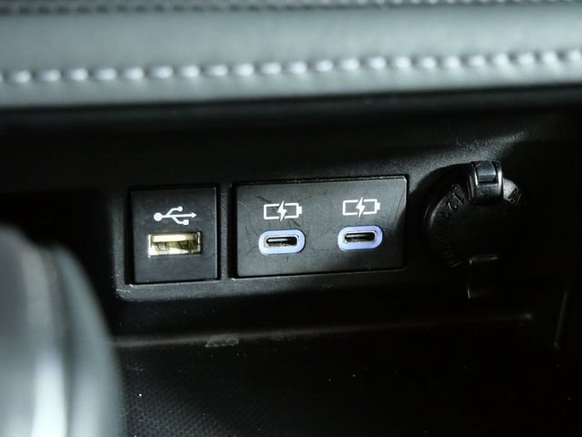 Used 2024 Toyota Highlander LE AWD/4WD image 22