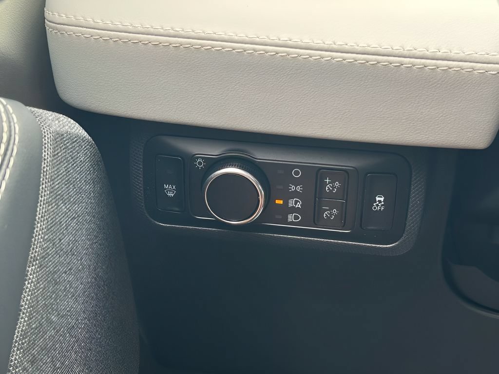 Certified 2023 Ford Mustang Mach-E Premium AWD/4WD image 33