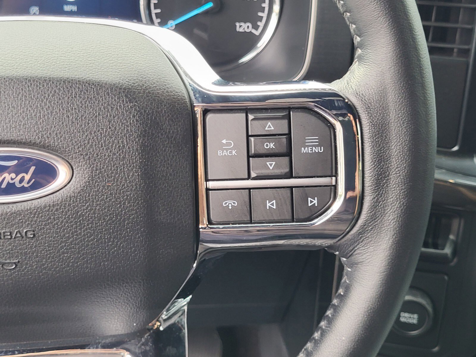 Certified 2022 Ford F150 XLT w/ Equipment Group 302A High image 29