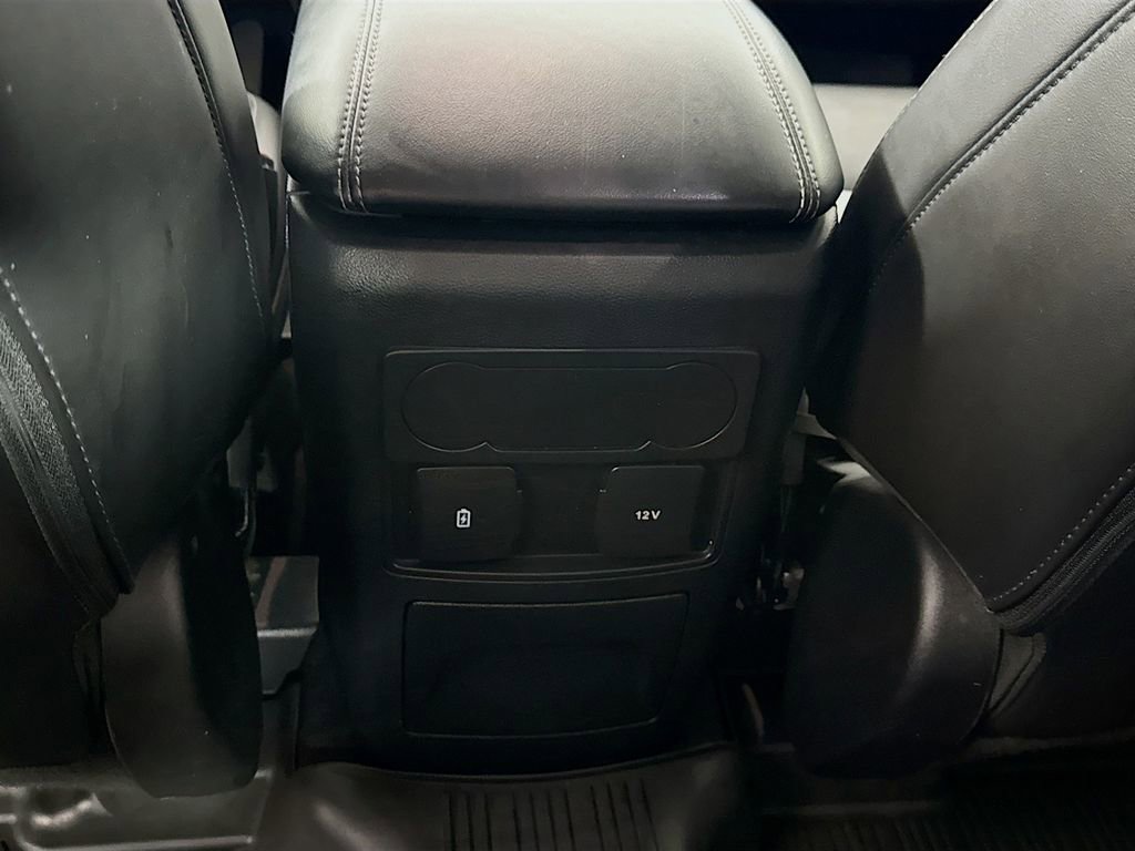 Certified 2022 Ford Explorer XLT w/ Equipment Group 202A image 25