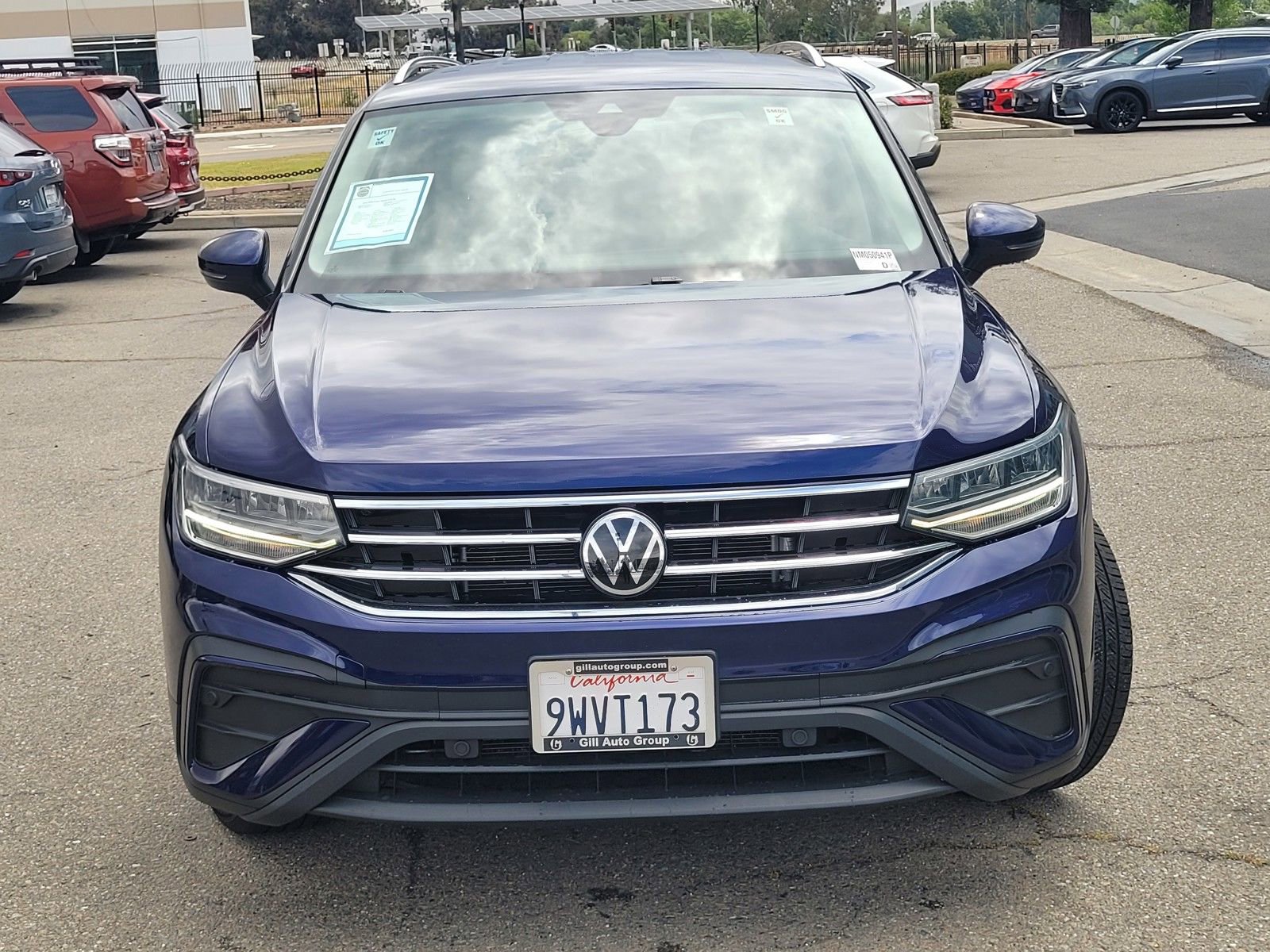 Used 2022 Volkswagen Tiguan SE FWD image 2