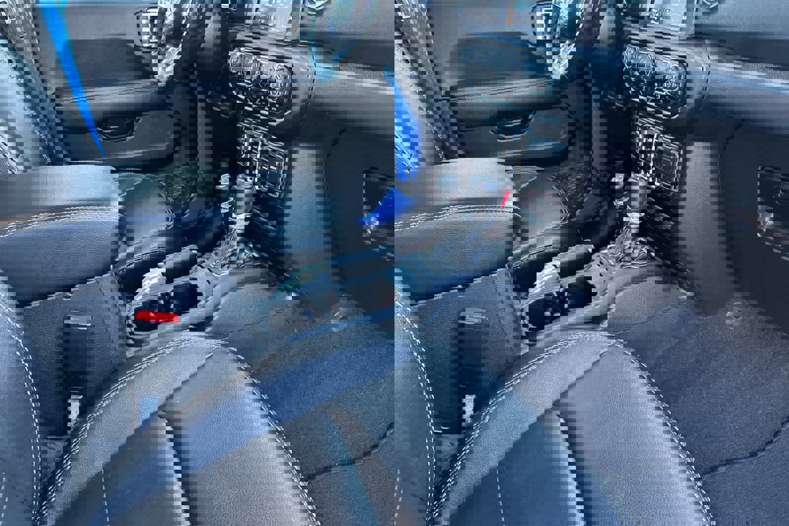 Used 2021 Jeep Wrangler Unlimited Sahara w/ Cold Weather Group image 16