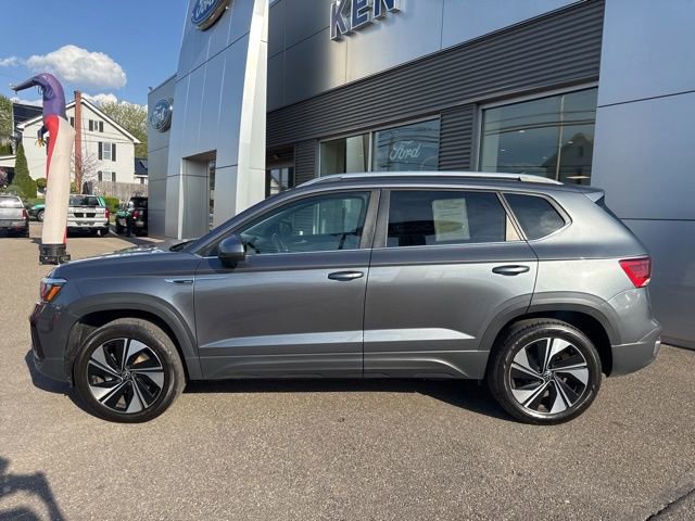 Used 2024 Volkswagen Taos SE AWD/4WD image 9