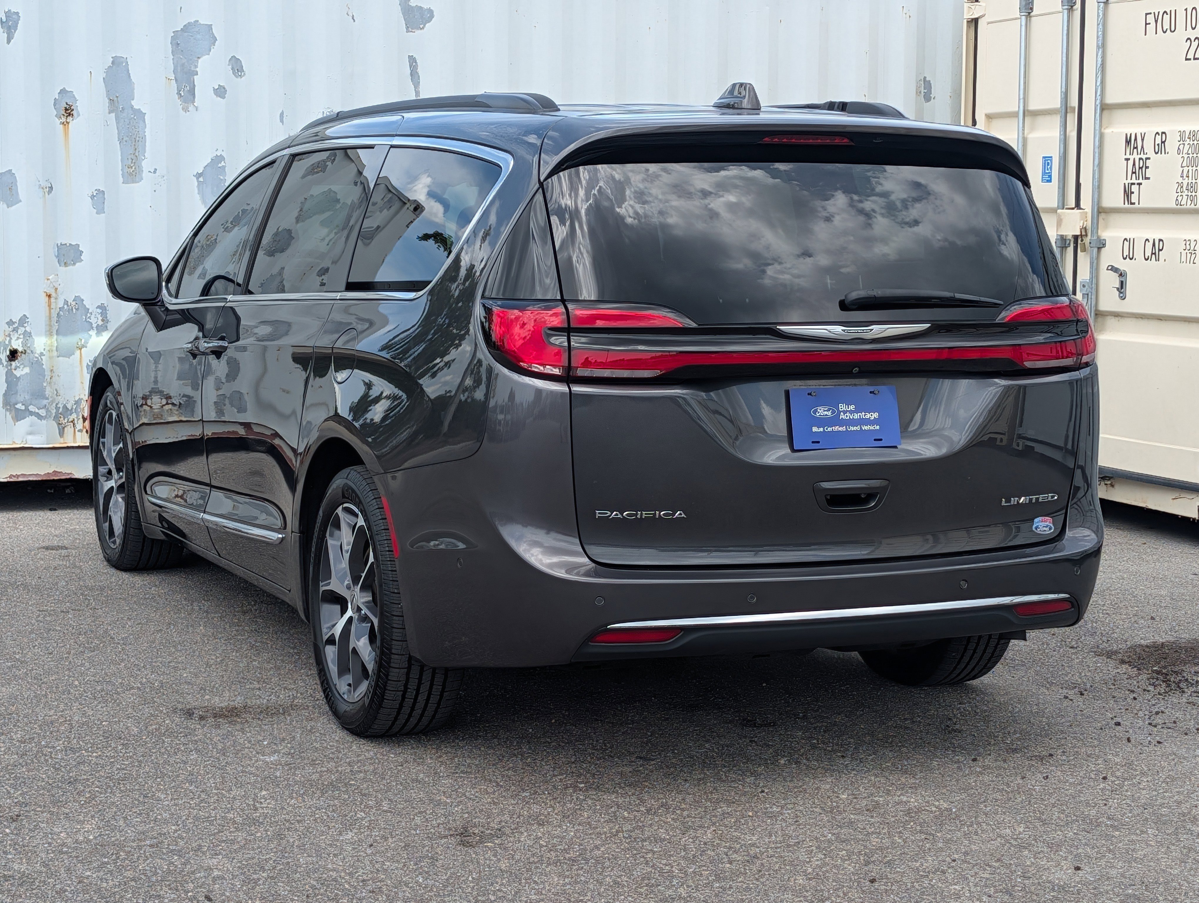 Used 2022 Chrysler Pacifica Limited image 6