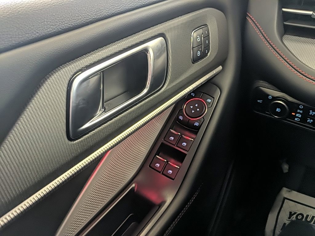 Certified 2025 Ford Explorer ST image 29