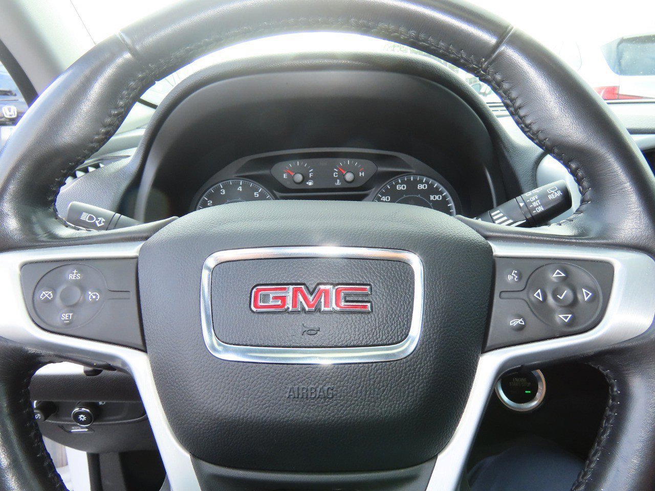 Used 2018 GMC Terrain SLE image 27