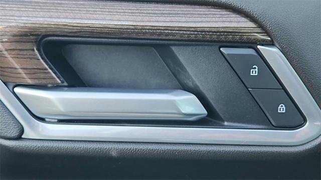 Used 2025 Chevrolet Silverado 1500 LT image 22