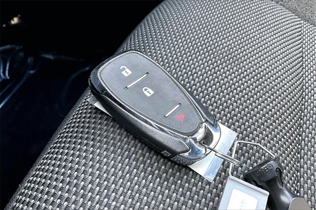 Used 2022 Chevrolet Traverse LT image 11