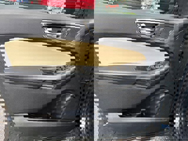 Certified 2024 Ford Edge SEL image 18