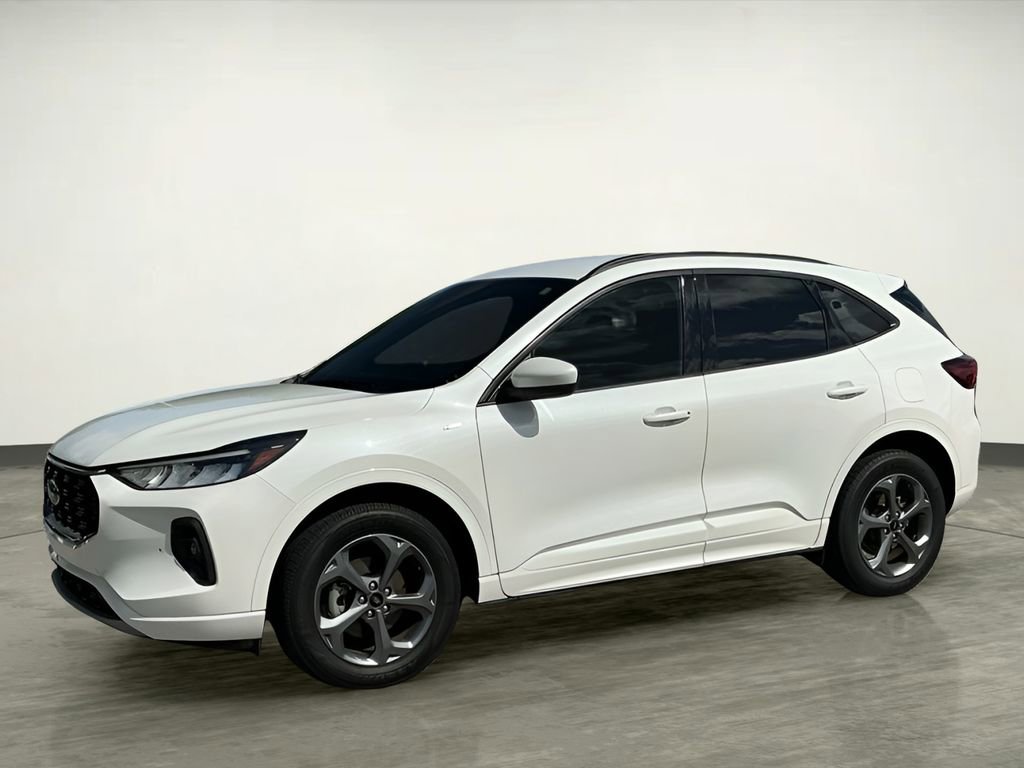 Certified 2024 Ford Escape ST-Line Select AWD/4WD image 2