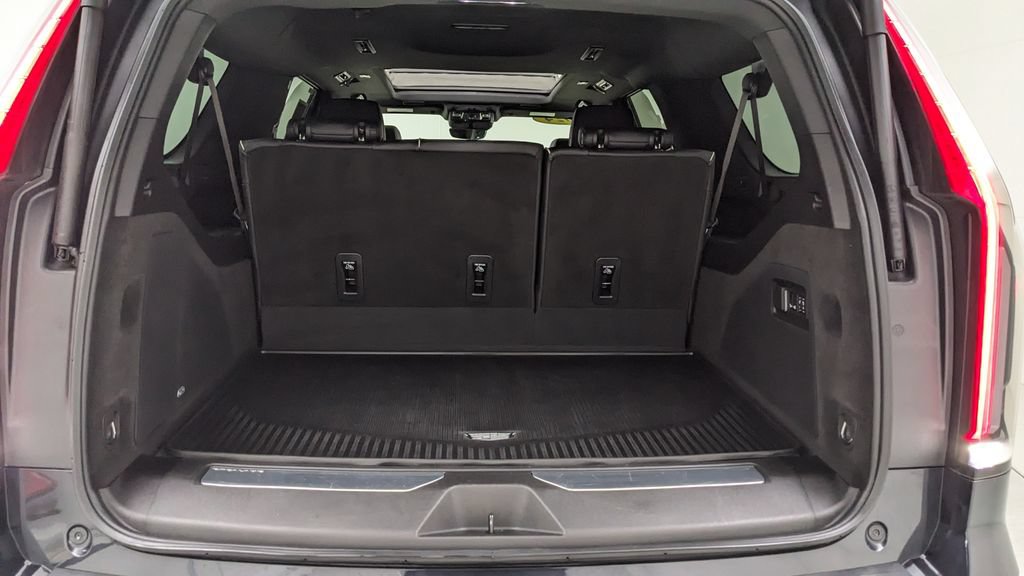 Used 2024 Cadillac Escalade ESV Sport w/ Touring Package AWD/4WD image 8